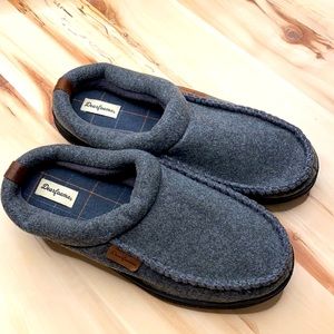NWOT Dearfoams Gray Slip On Slippers 11 - 12